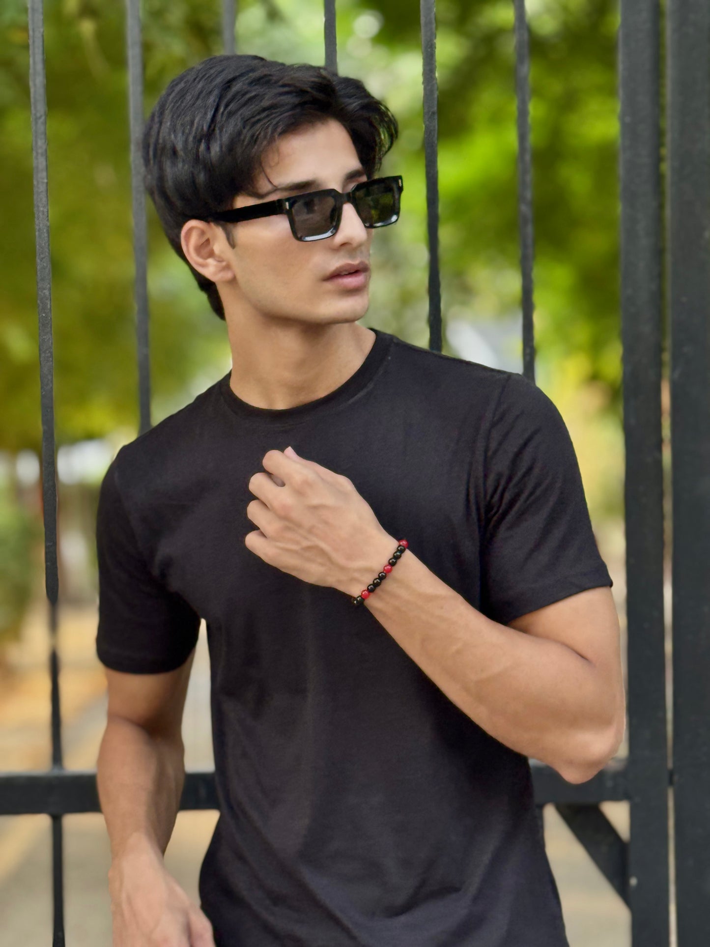 Classic T-shirt - BLACK